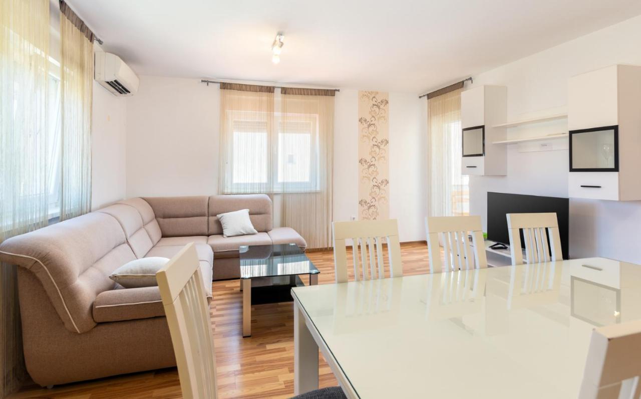 Dragan K1 Otel Medulin Dış mekan fotoğraf